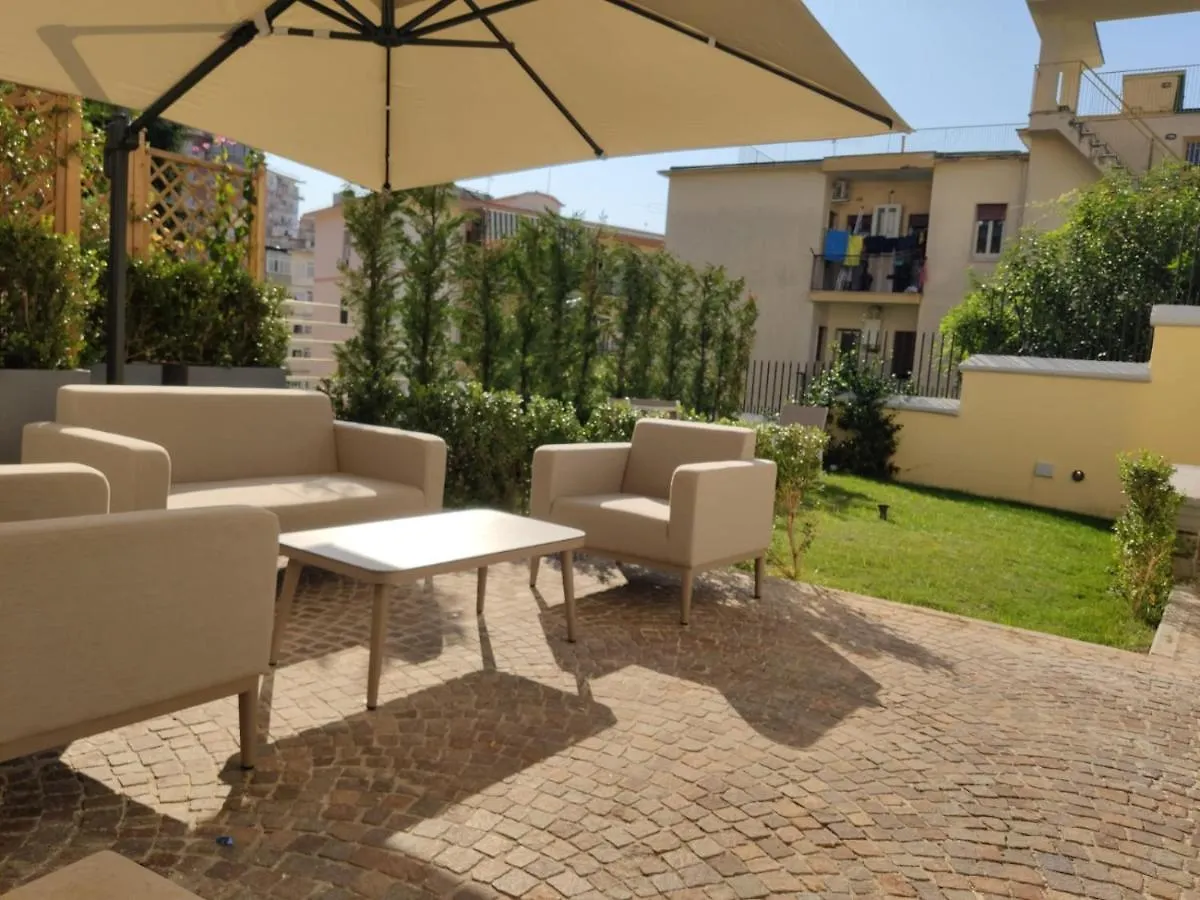 ** Couette-café Relais Villa Montedonzelli Naples Italie